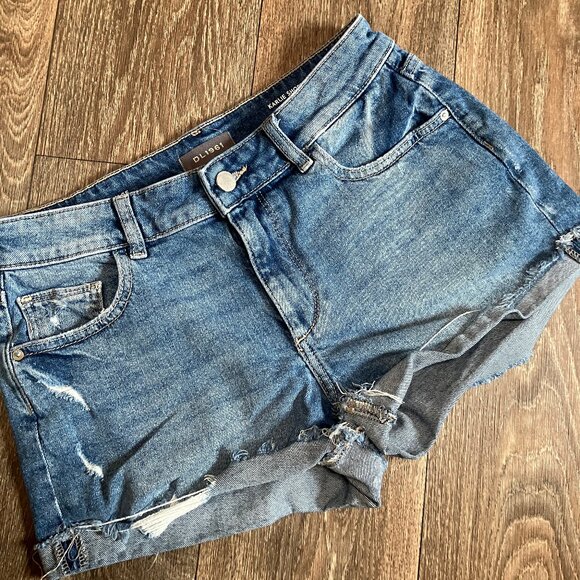 DL1961 Karlie Shorts Boyfriend Size 26 cuffed hem - Picture 13 of 13